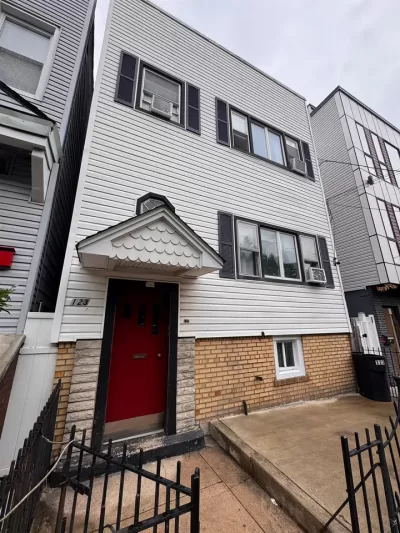 2BR Multi-Family for Rent in Jersey City, NJ