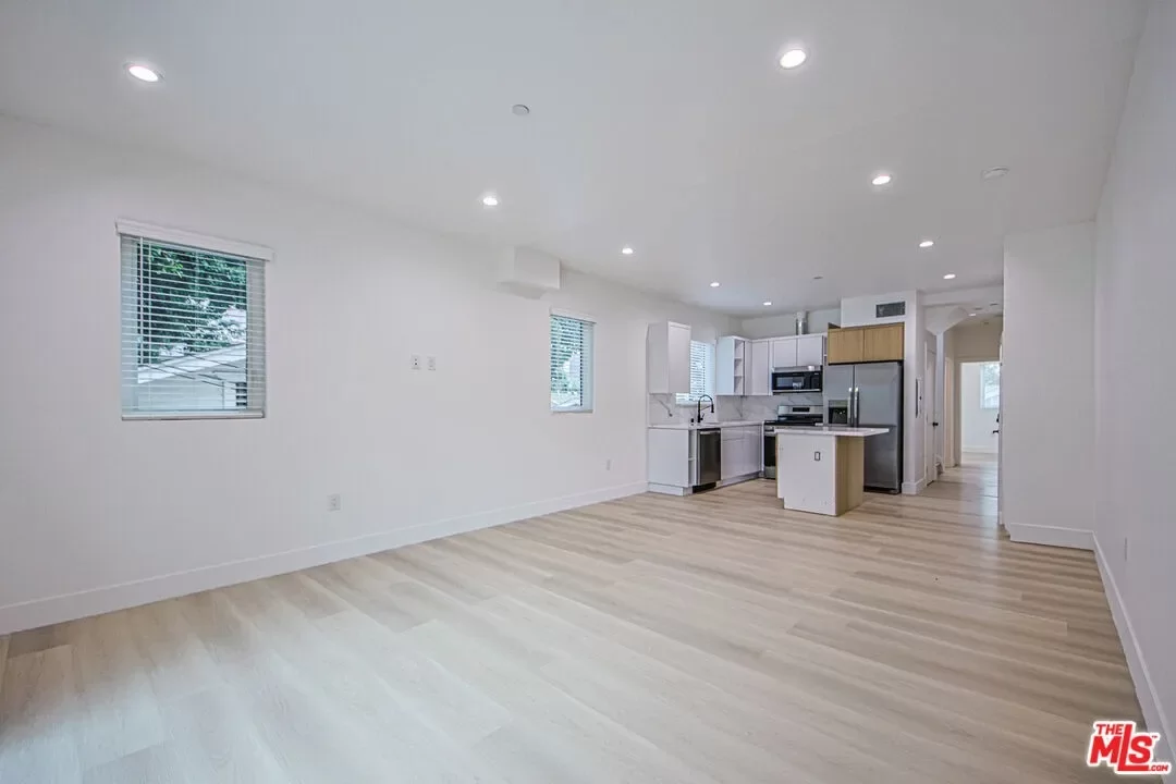 4BR Townhouse for Rent in Los Angeles, CA