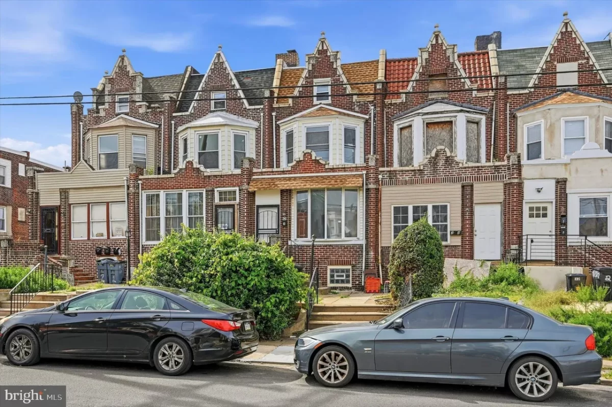 4BR Townhouse for Sale in Philadelphia, PA