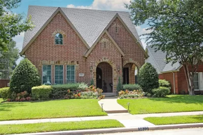 4BR House for Sale in Dallas, TX