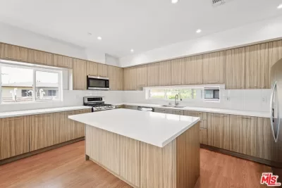4BR Townhouse for Rent in Los Angeles, CA