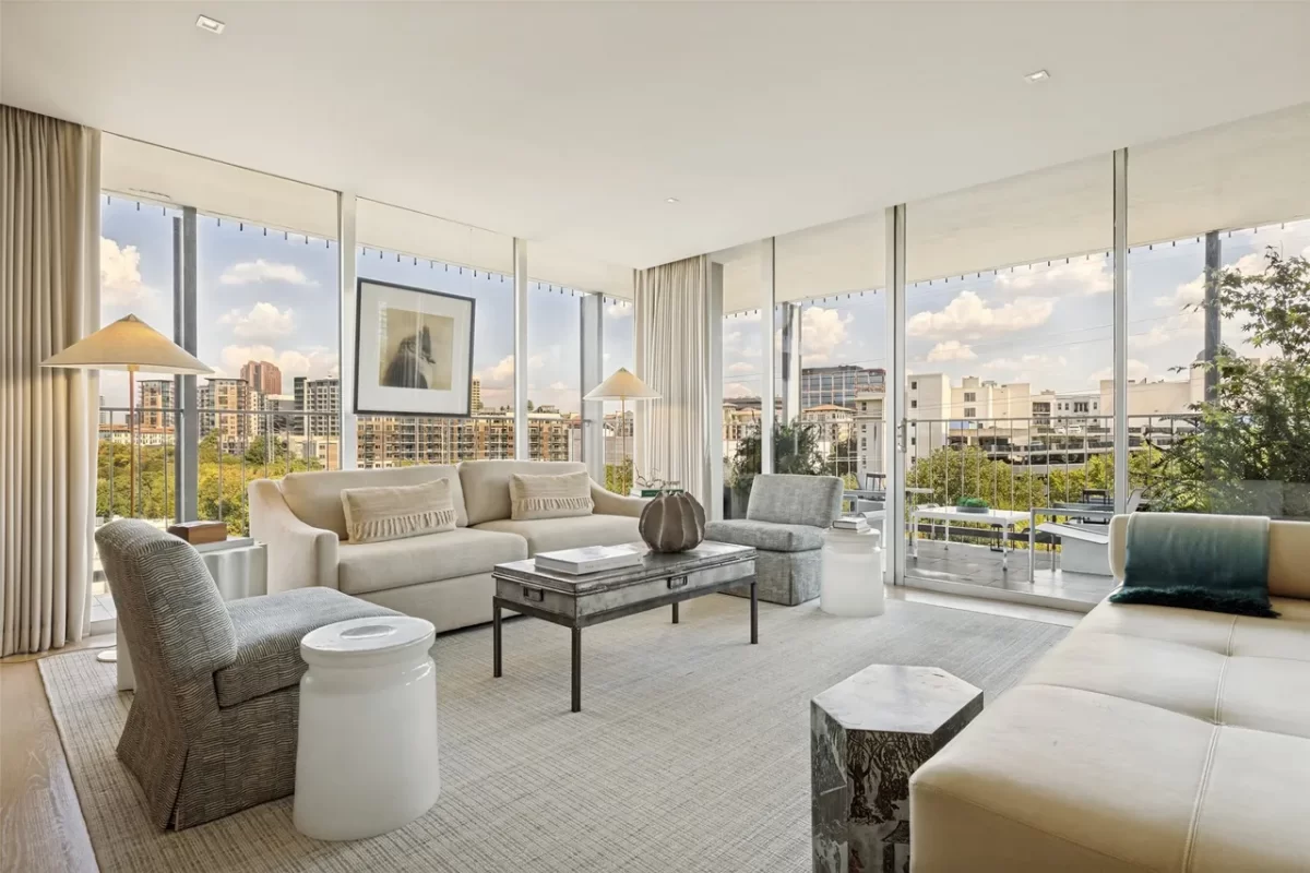 2BR Condo for Sale in Dallas, TX