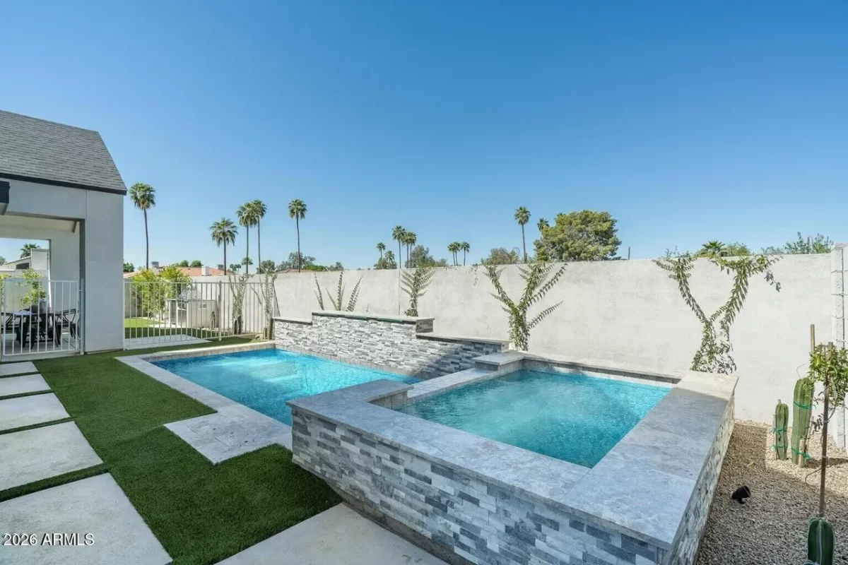 4BR House for Sale in Phoenix, AZ