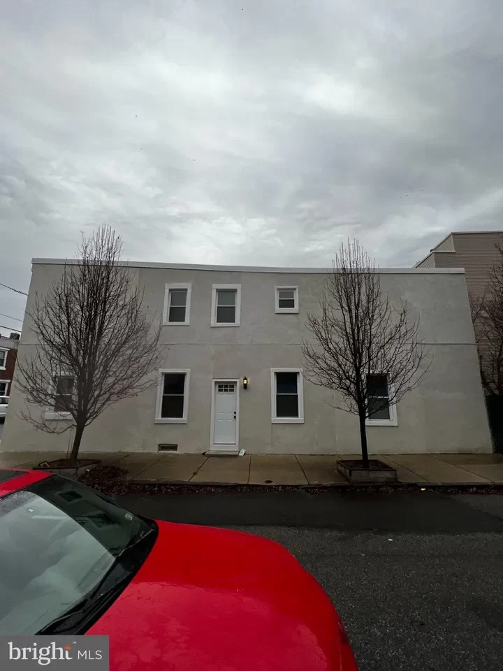 3BR Townhouse for Sale in Philadelphia, PA